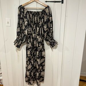 Tuckernuck dress like new, size small